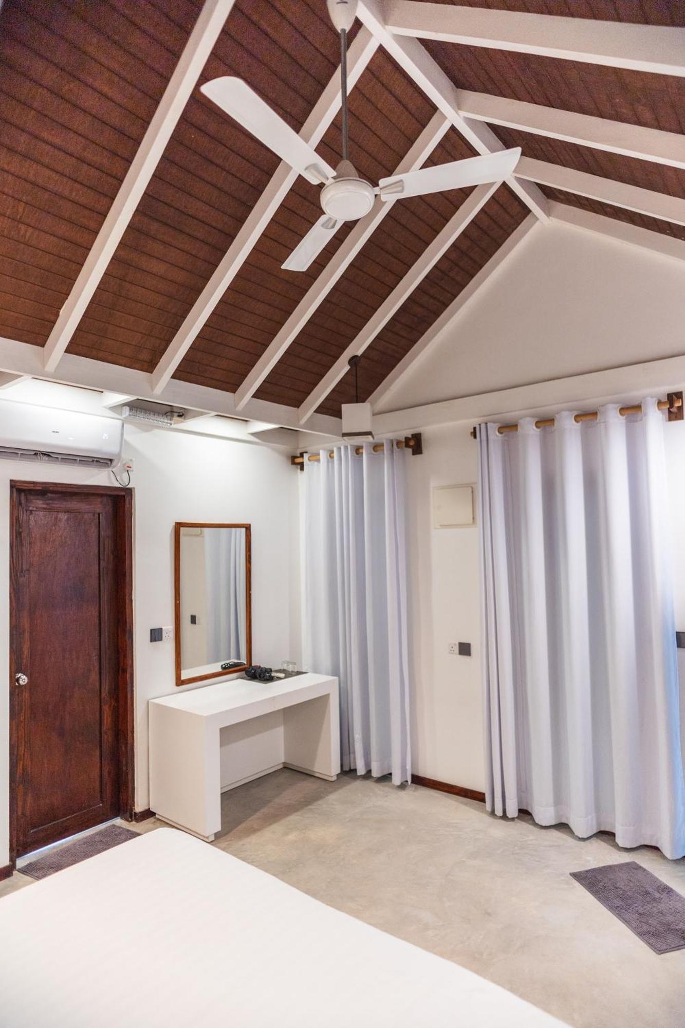 Brickwood Ganduvaru Private Villas Rasdhoo Exteriör bild
